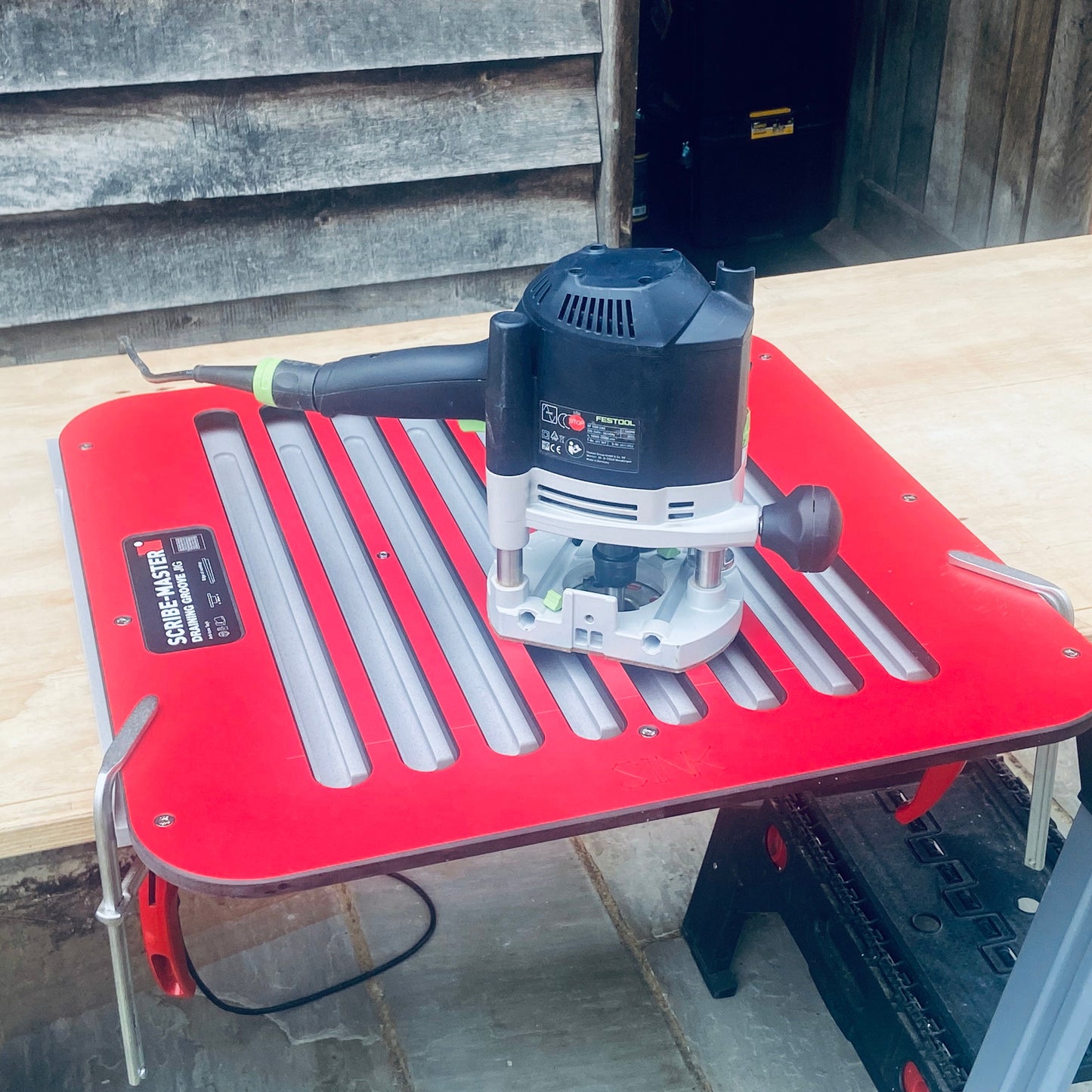 SCRIBE-MASTER - Drainer Groove Jig - Timber & Compact Laminate with Flex-Tech